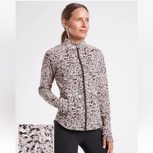 Athleta Salutation Textured Jacket in Meadow Decadent Chocolate